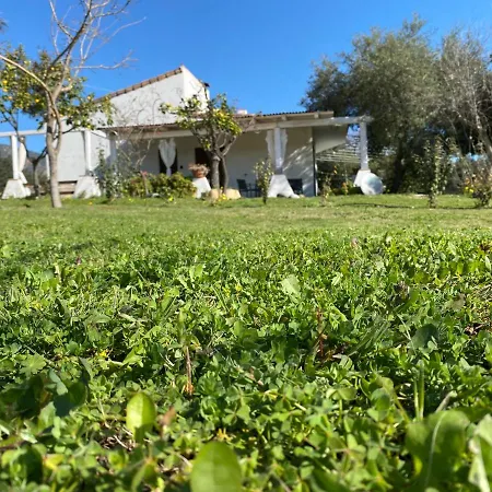 Bianca Villa Tertenìa